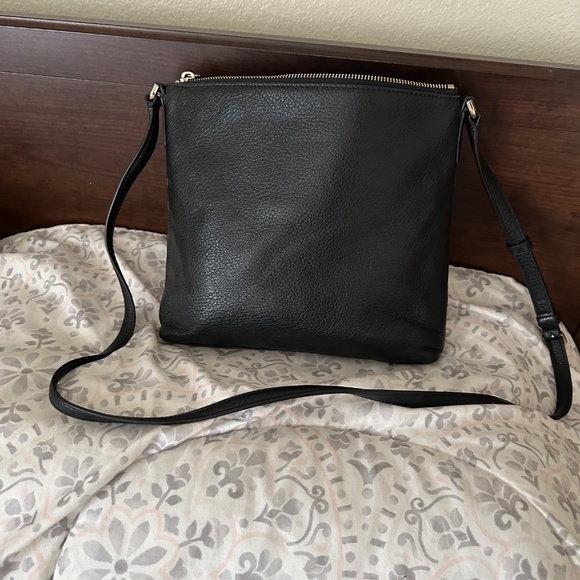 Kate Spade Black Pebbled Leather Chester Street Crossbody - Picture 2 of 4